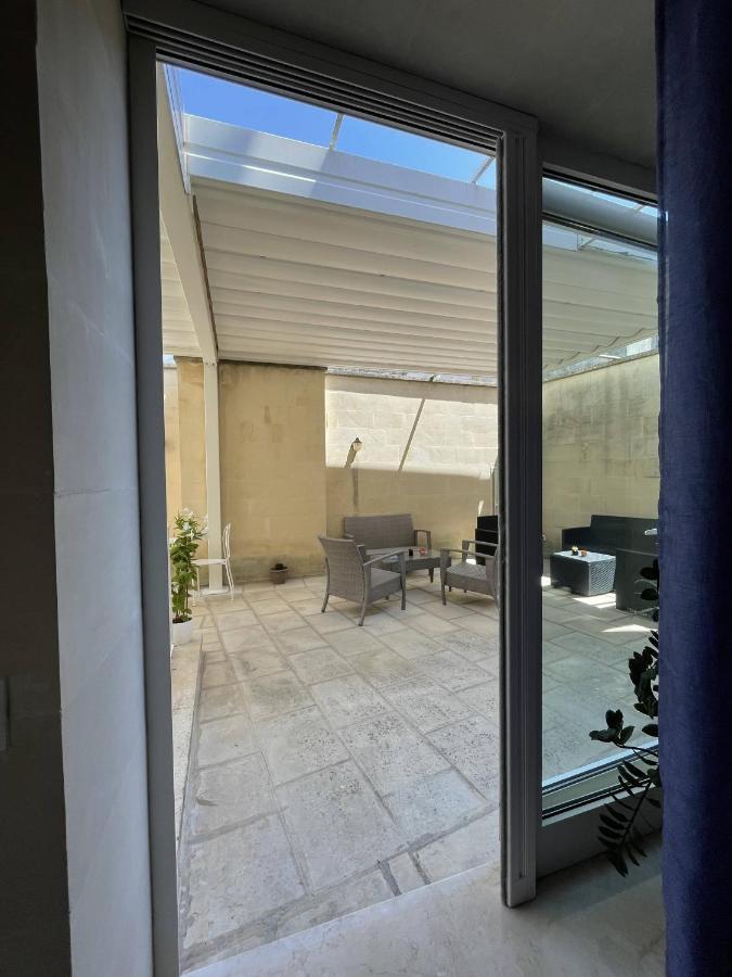 Book And Bed Bed & Breakfast Maglie Exterior foto
