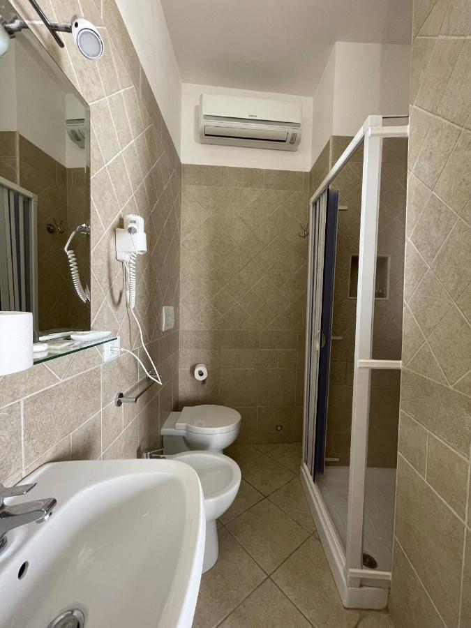 Book And Bed Bed & Breakfast Maglie Exterior foto