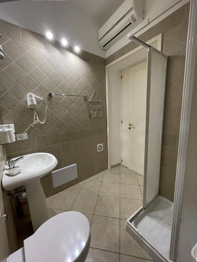 Book And Bed Bed & Breakfast Maglie Exterior foto