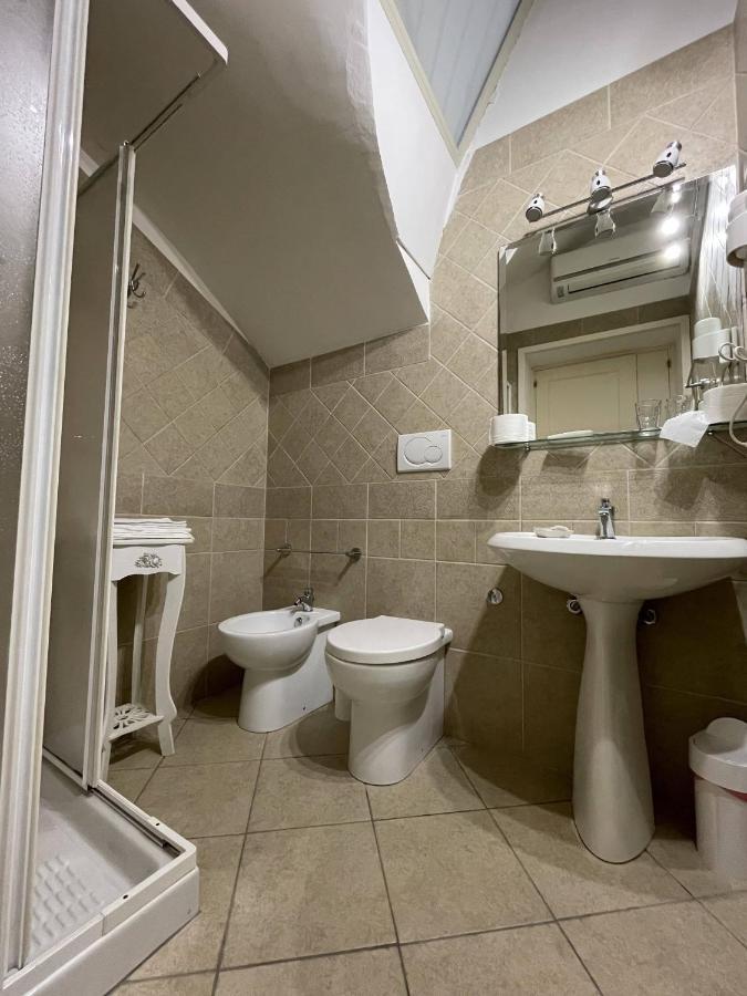 Book And Bed Bed & Breakfast Maglie Exterior foto
