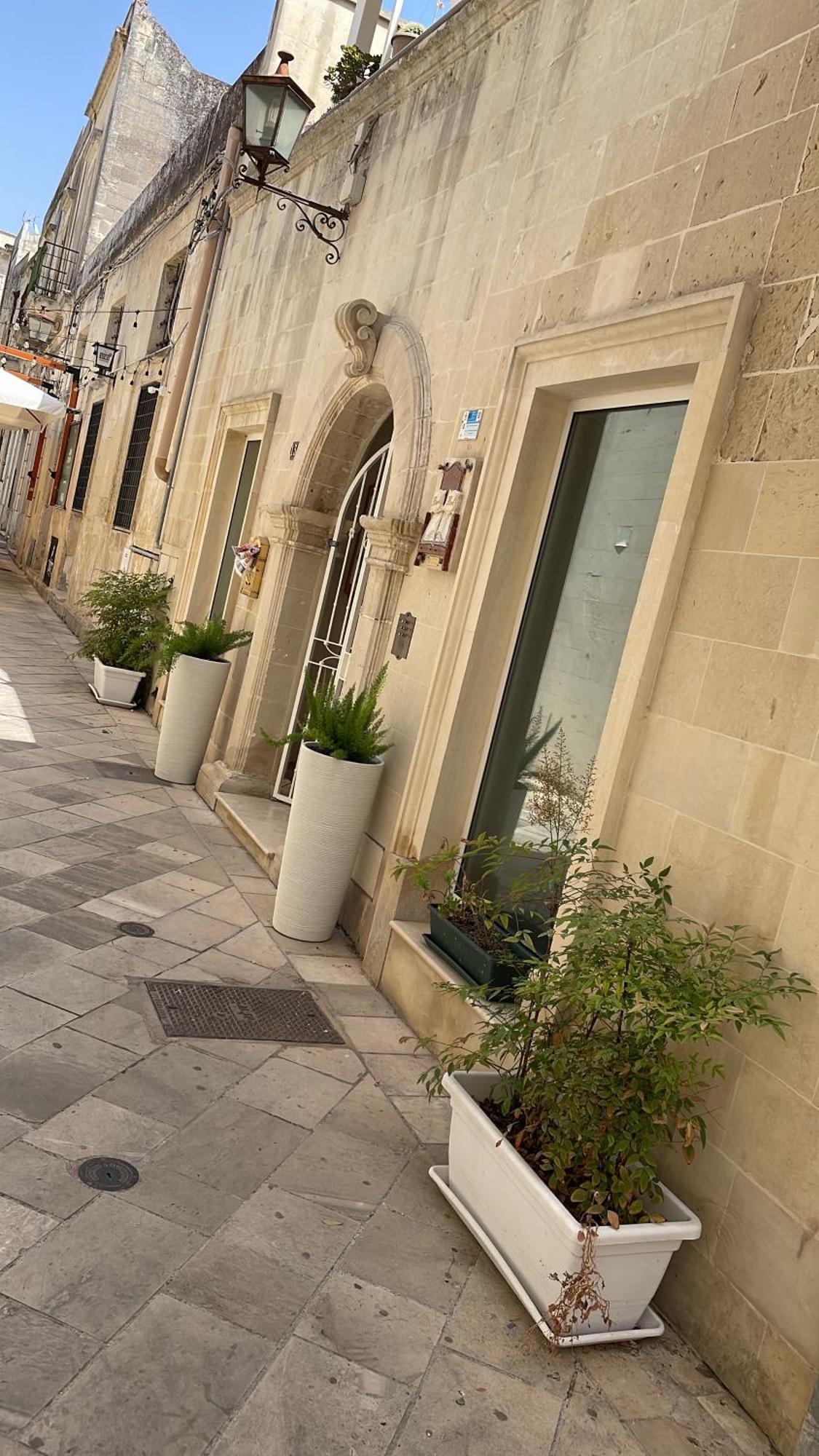 Book And Bed Bed & Breakfast Maglie Exterior foto