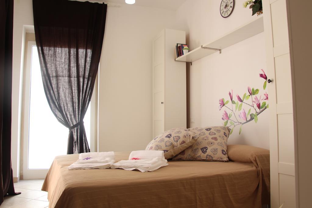 Book And Bed Bed & Breakfast Maglie Cameră foto